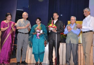 Felicitation by MKCL-2018 at the hands of senior scientist Padmashri, Padmbhushan, Padmvib