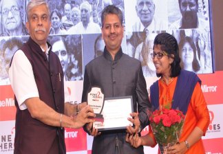 Pune Hero Award – 2017   by Pune Mirror (Times Of India) at the hands of Shri. Nitin Karma